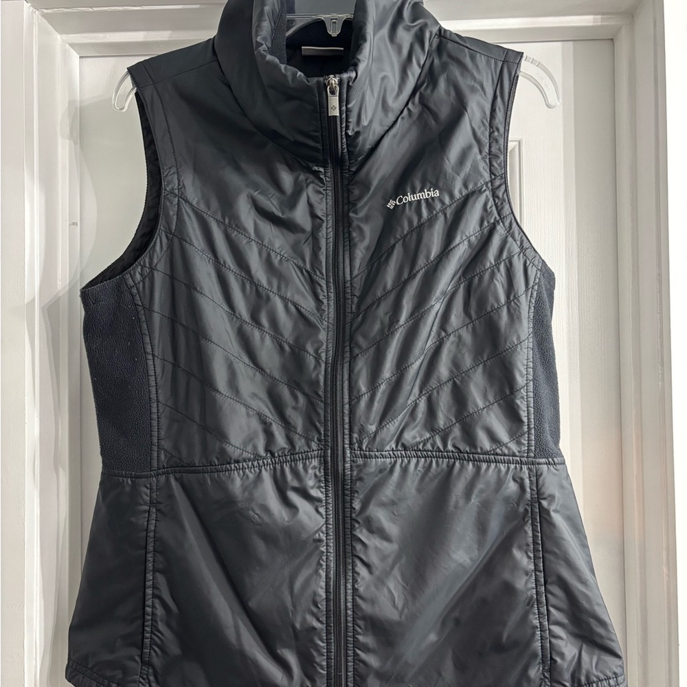 Columbia Women's Black Vest
